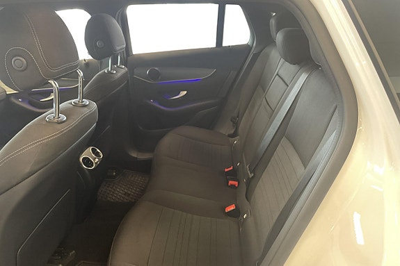 Mercedes-Benz EQC400 10 of 11