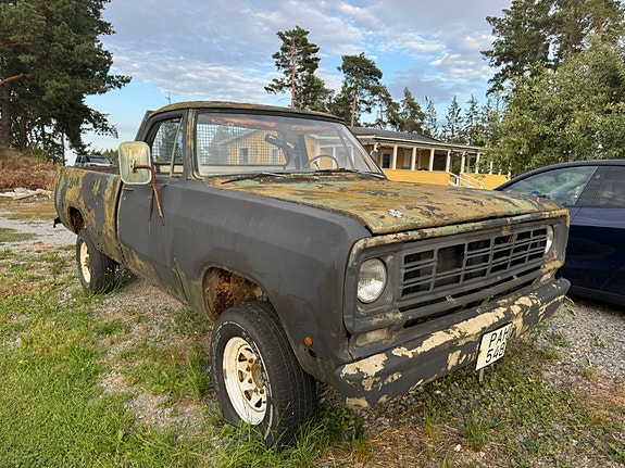 Dodge RAM 2 of 9