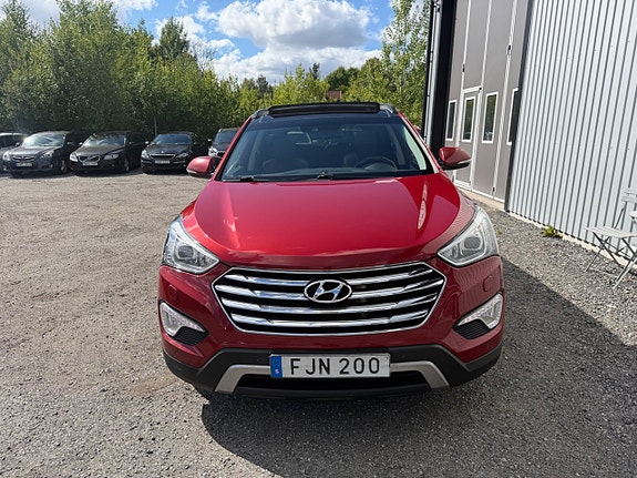 Hyundai Grand Santa Fe 3 of 21
