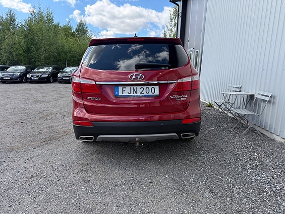 Hyundai Grand Santa Fe 9 of 21