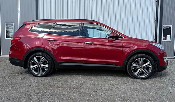 Hyundai Grand Santa Fe 2 of 21