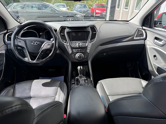 Hyundai Grand Santa Fe 14 of 21