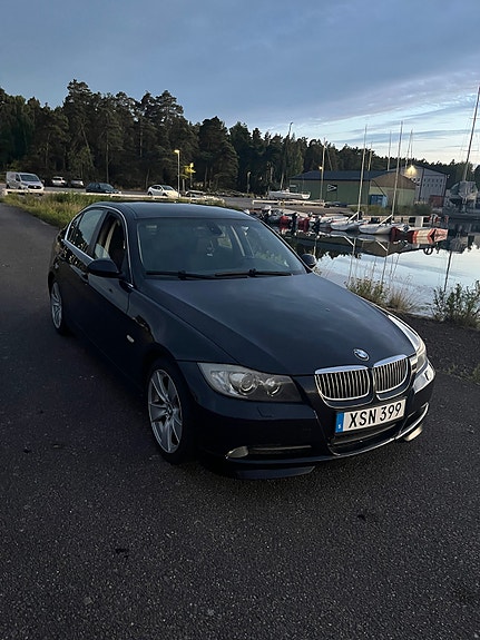 BMW 325i 2 of 9