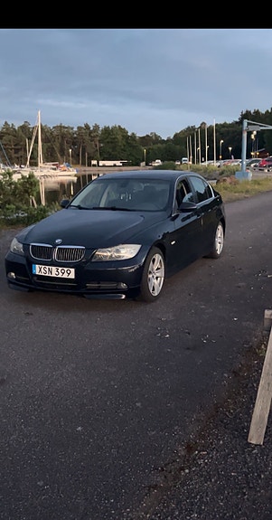 BMW 325i 3 of 9