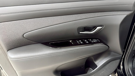 Hyundai Tucson 11 of 12