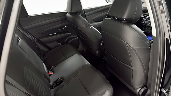 Hyundai Tucson 5 of 12