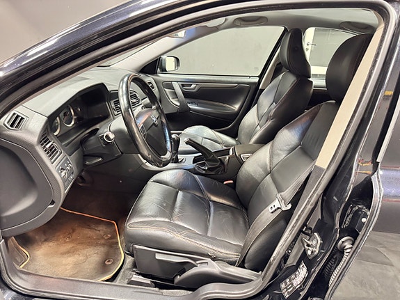 Volvo S60 8 of 10
