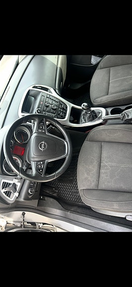 Opel Astra 5 of 6