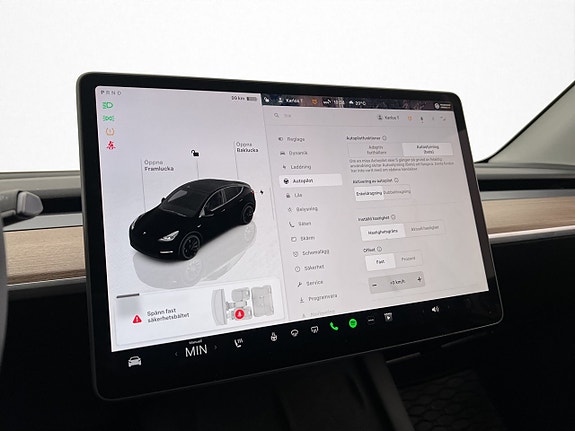 Tesla Model Y 20 of 30