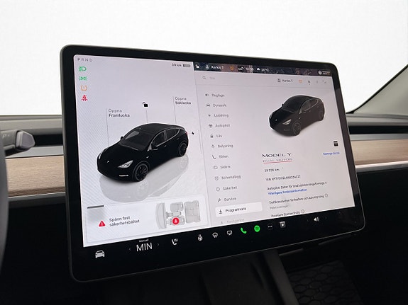 Tesla Model Y 21 of 30