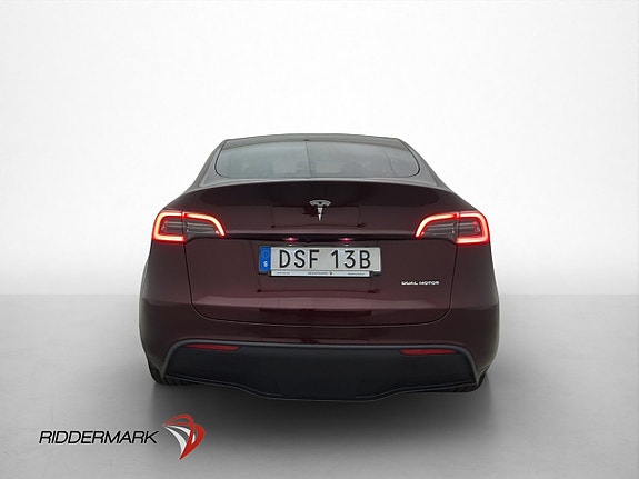 Tesla Model Y 8 of 30
