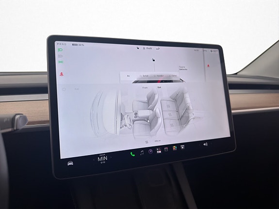 Tesla Model Y 21 of 30