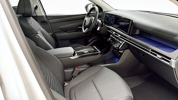 Hyundai Tucson 3 of 13