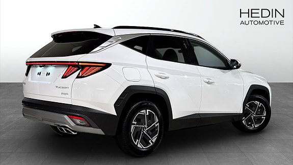 Hyundai Tucson 2 of 13