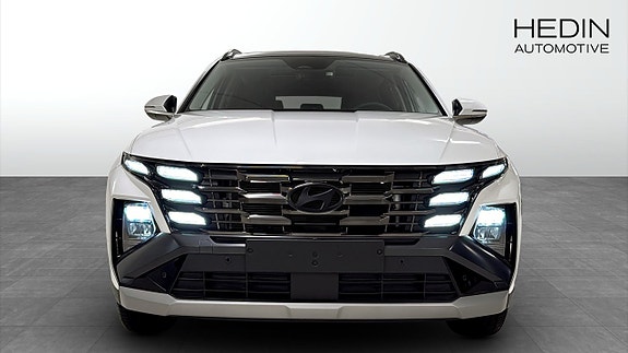 Hyundai Tucson 8 of 13