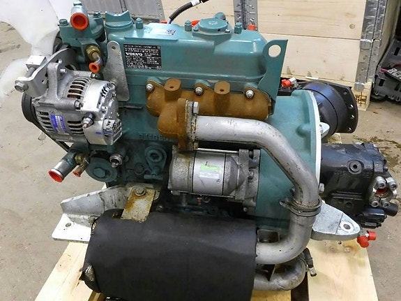 Volvo EC27D VOE15678903 Motor 3 of 4