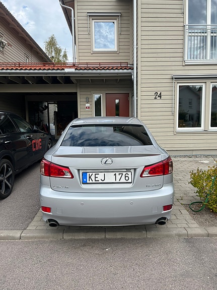 Lexus IS250 16 of 20