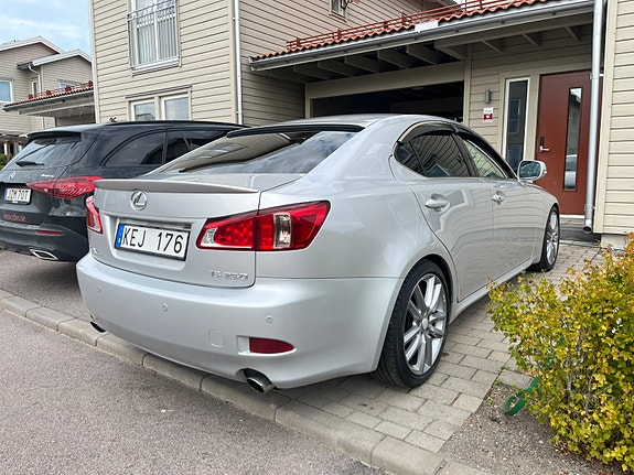Lexus IS250 17 of 20