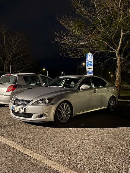 Lexus IS250 2 of 20