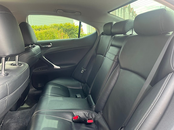 Lexus IS250 6 of 20