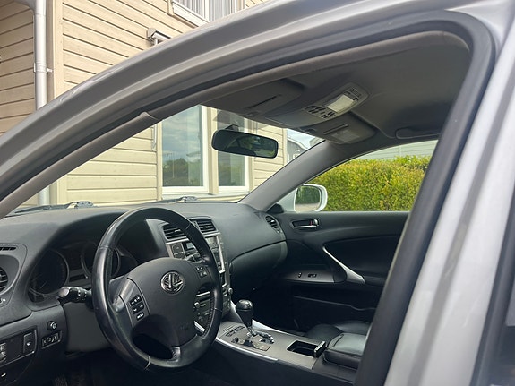 Lexus IS250 8 of 20