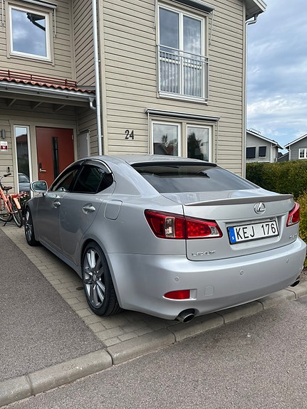Lexus IS250 15 of 20