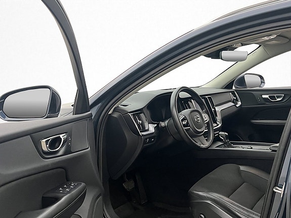 Volvo V60 8 of 30