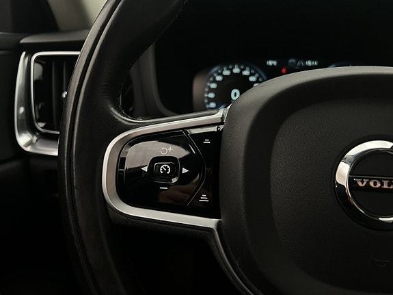 Volvo V60 11 of 30