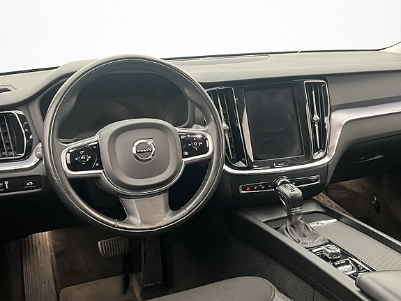 Volvo V60 10 of 30