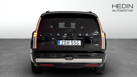 Hyundai Ioniq 9 7 of 13