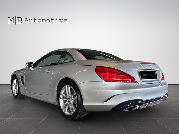 Mercedes-Benz SL500 4 of 22