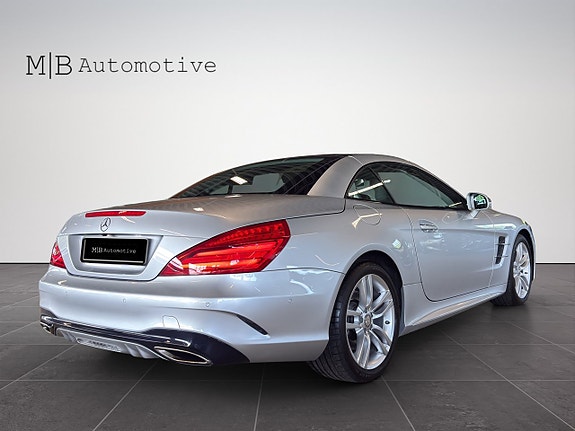 Mercedes-Benz SL500 6 of 22