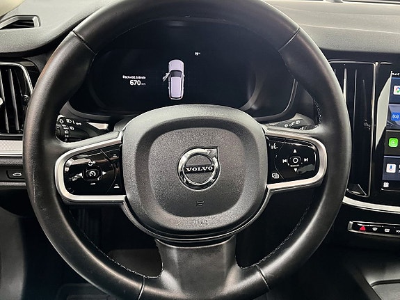 Volvo V60 Cross Country 6 of 11