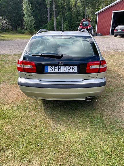Volvo V40 4 of 7