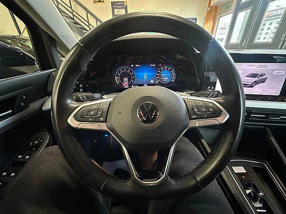 Volkswagen Golf I 19 of 26