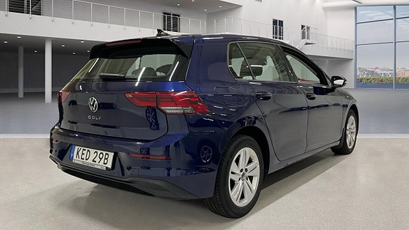 Volkswagen Golf VIII 2 of 11