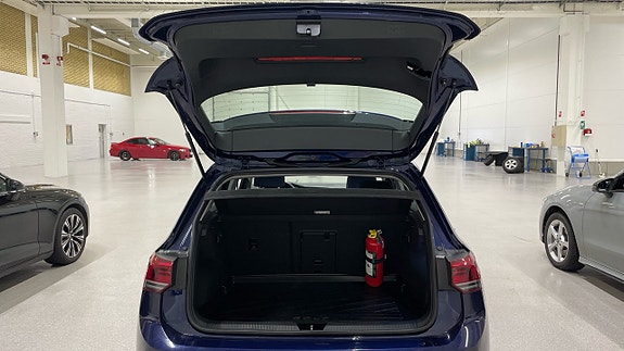 Volkswagen Golf VIII 5 of 11