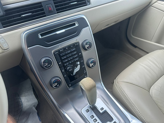 Volvo XC70 15 of 17