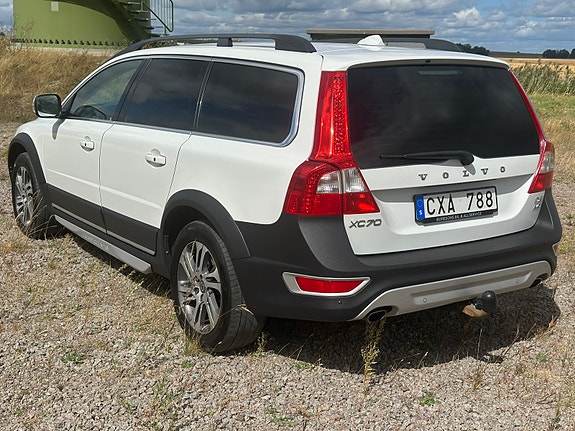Volvo XC70 5 of 17