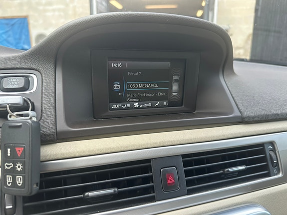 Volvo XC70 17 of 17