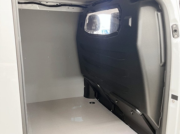 Opel Vivaro 8 of 17
