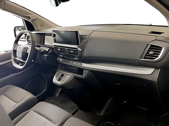 Opel Vivaro 13 of 17