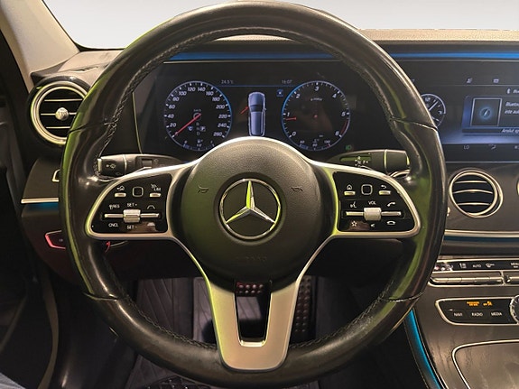 Mercedes-Benz E220 d 13 of 25