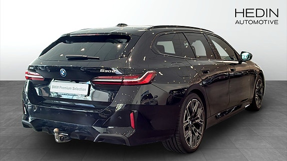 BMW 530e 2 of 9