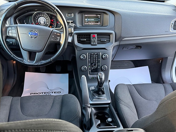 Volvo V40 8 of 26