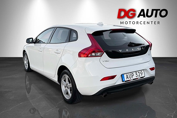 Volvo V40 7 of 26