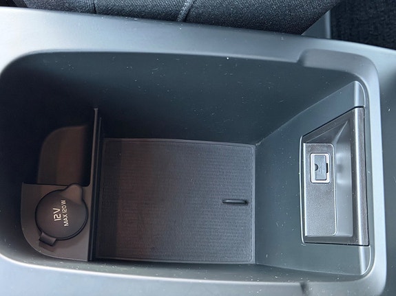 Volvo V40 22 of 26