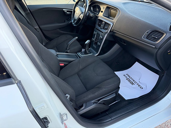 Volvo V40 10 of 26