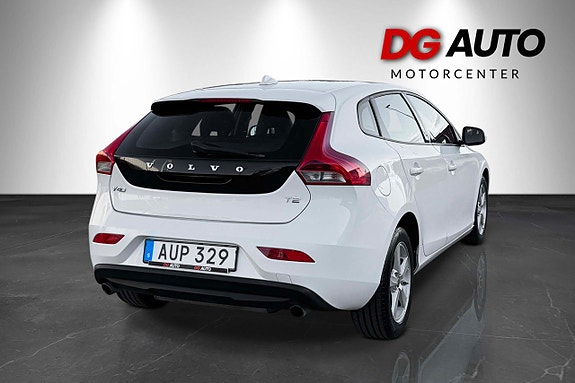Volvo V40 6 of 26