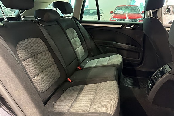 Skoda Superb 15 of 18